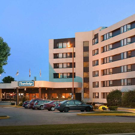 Travelodge By Wyndham Toronto East Esterno foto