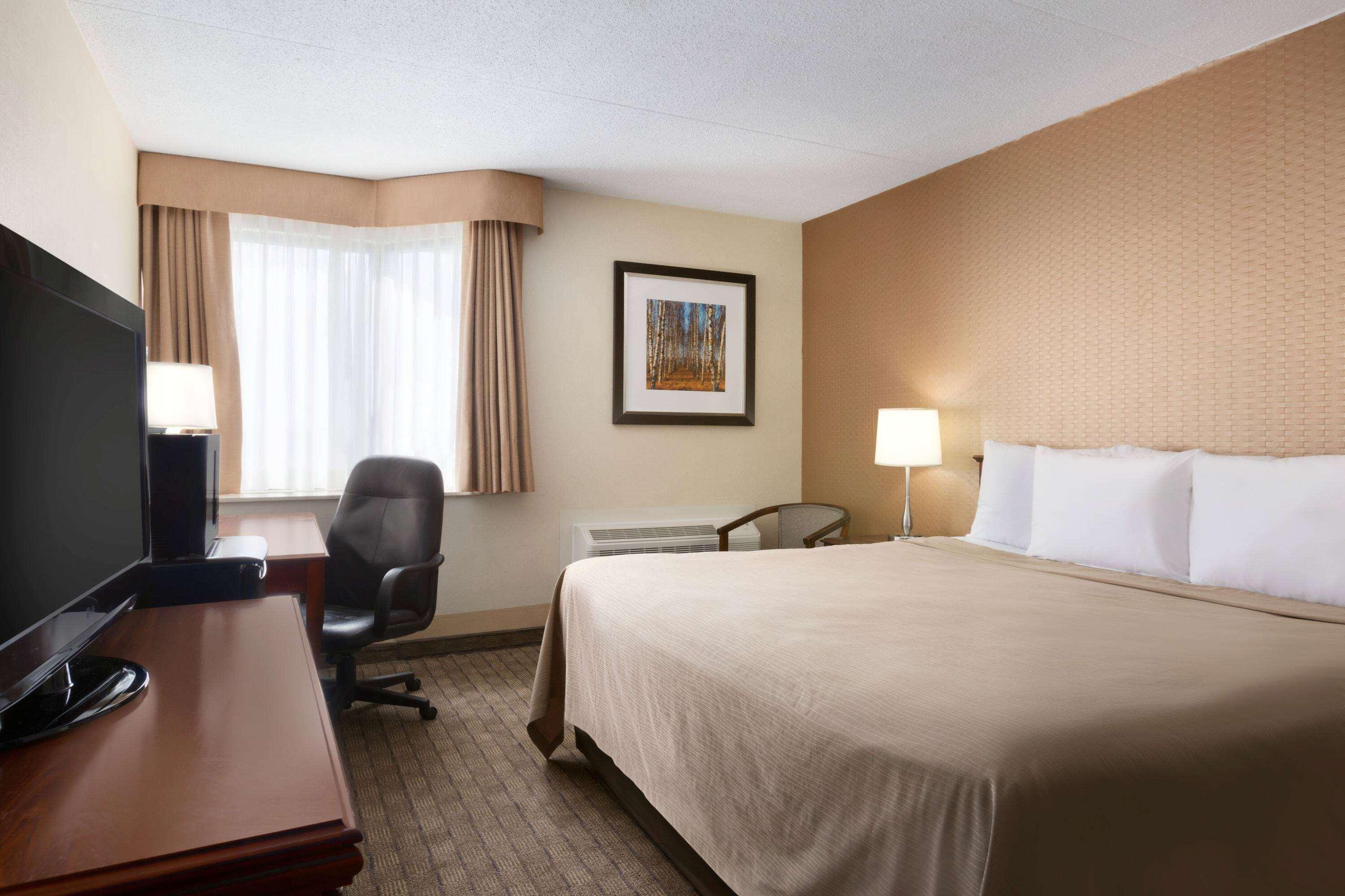Travelodge By Wyndham Toronto East Esterno foto