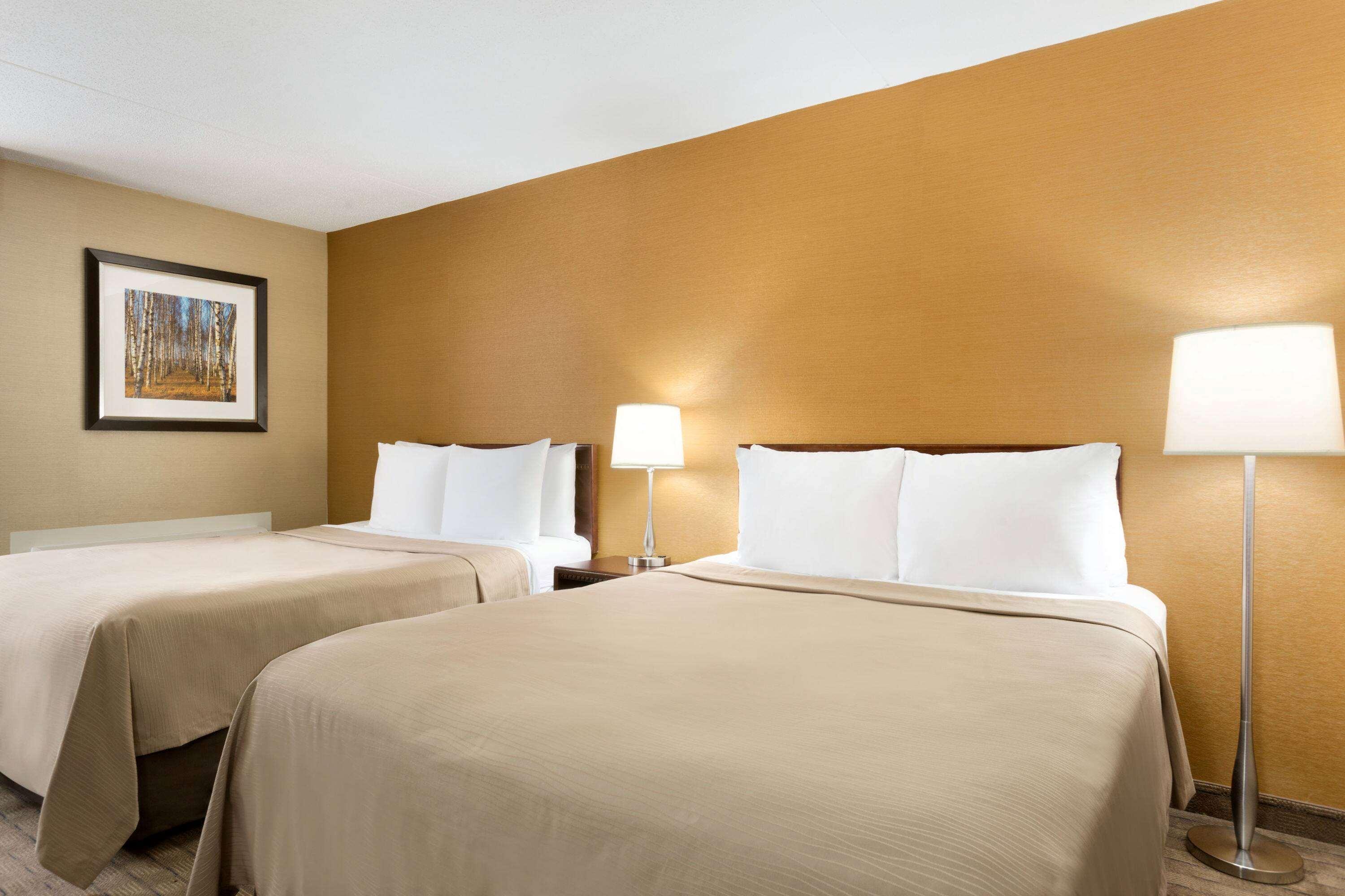 Travelodge By Wyndham Toronto East Esterno foto