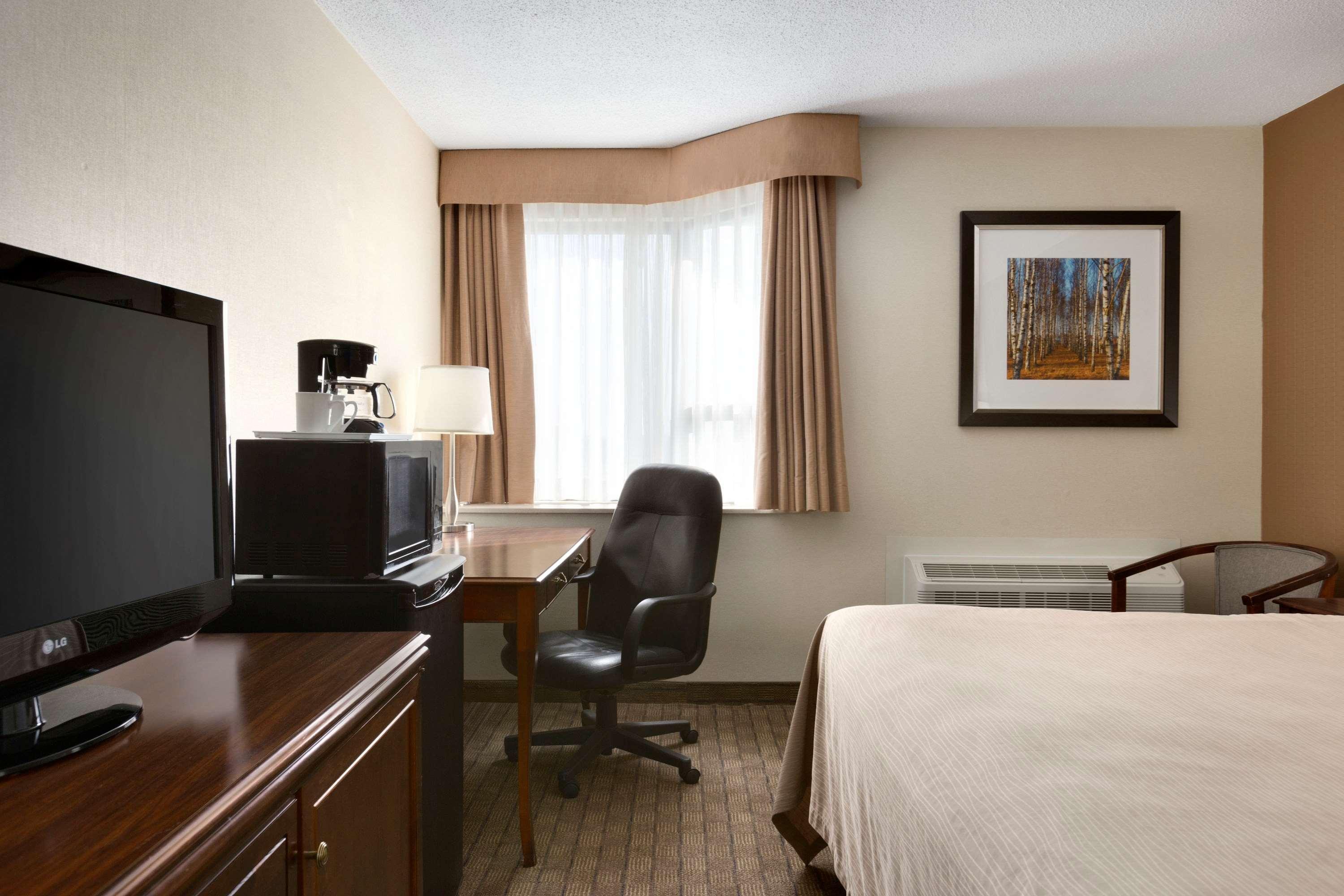 Travelodge By Wyndham Toronto East Esterno foto