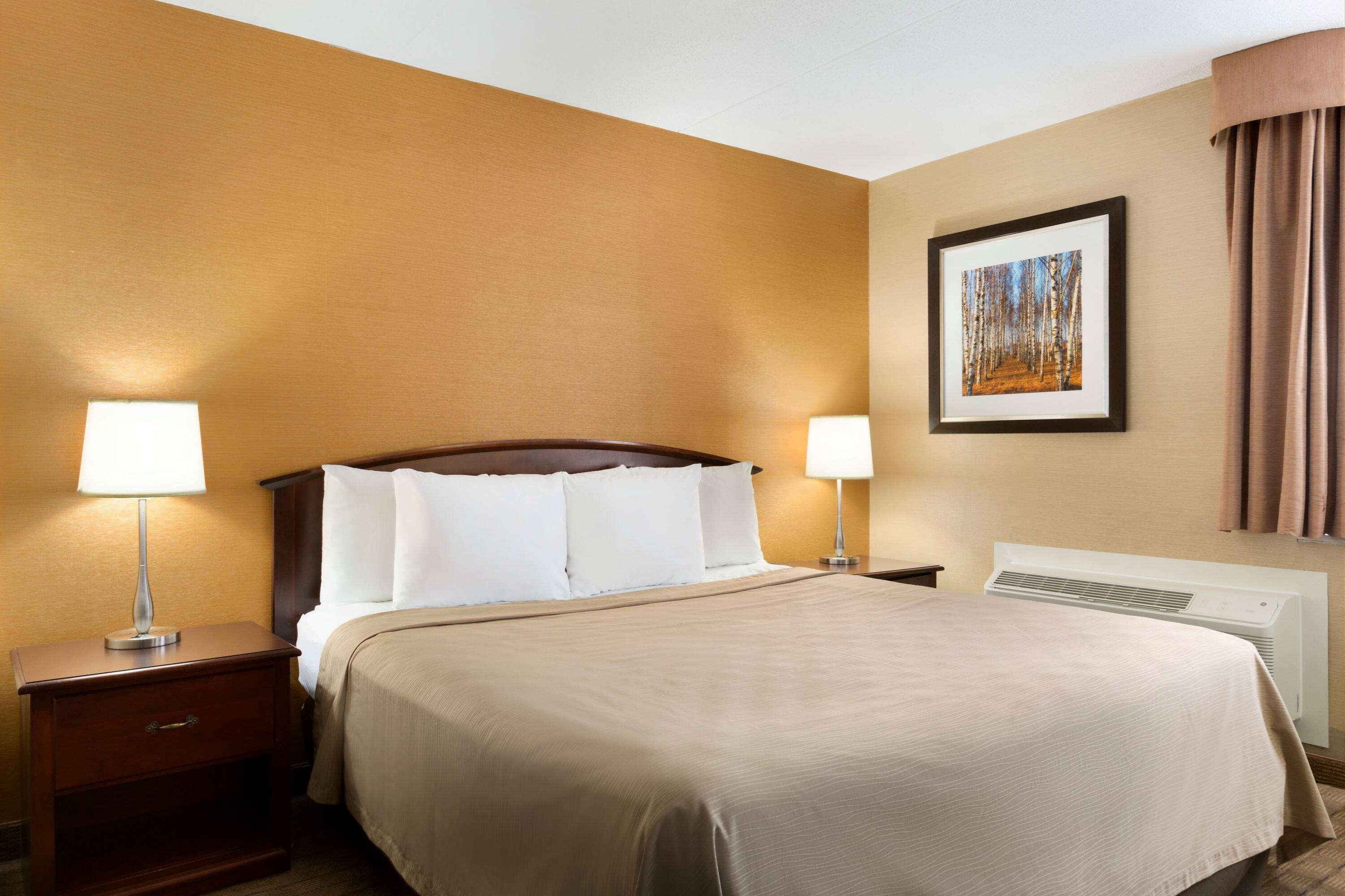 Travelodge By Wyndham Toronto East Esterno foto