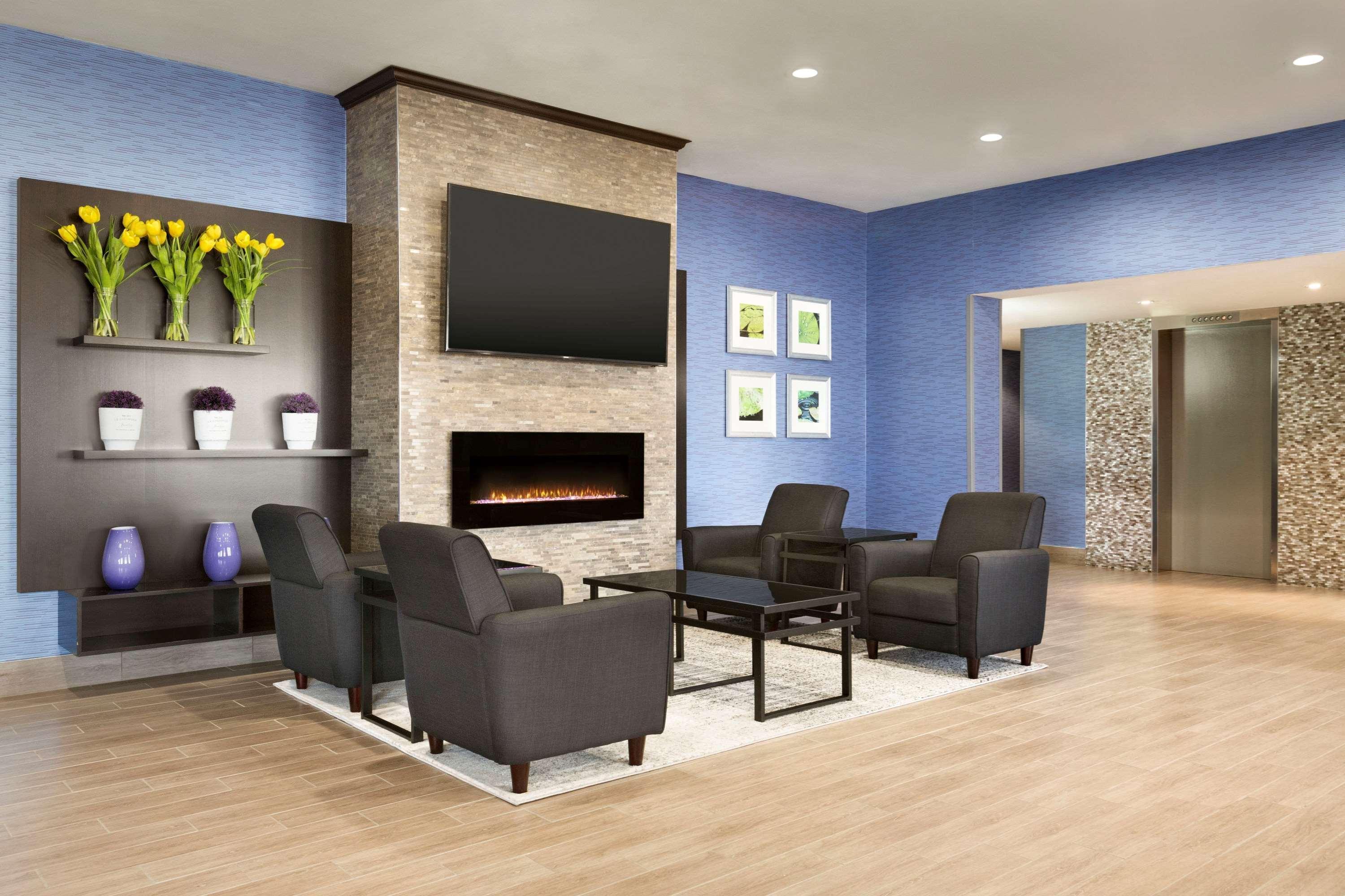 Travelodge By Wyndham Toronto East Esterno foto