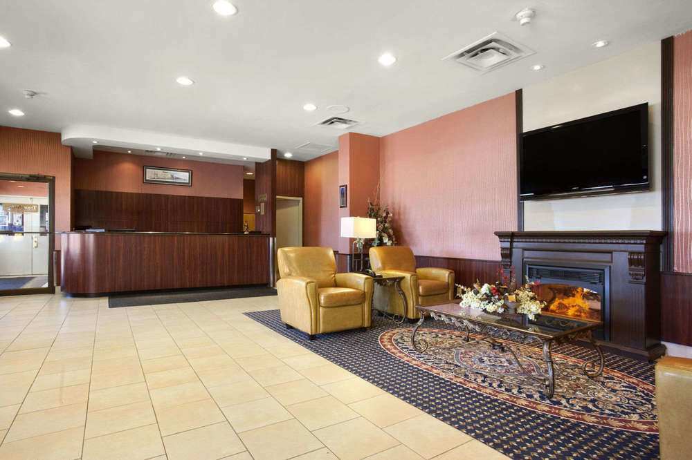 Travelodge By Wyndham Toronto East Esterno foto