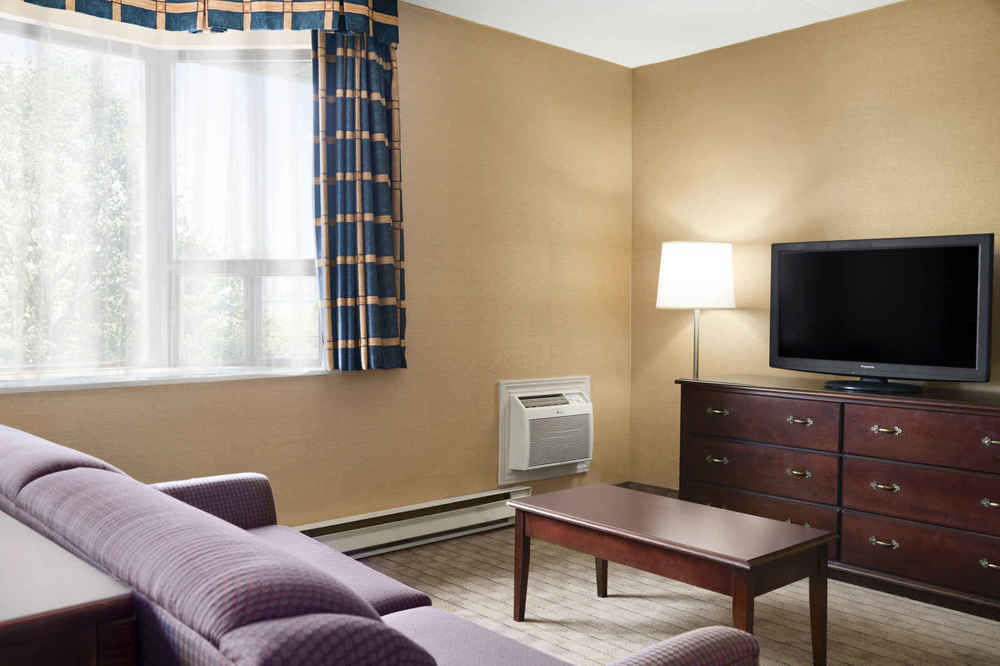 Travelodge By Wyndham Toronto East Esterno foto